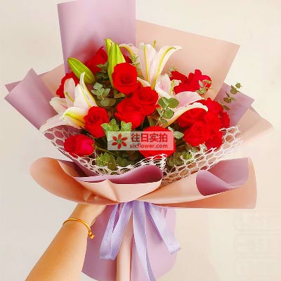 兴安18朵红玫瑰百合，真情相守一生